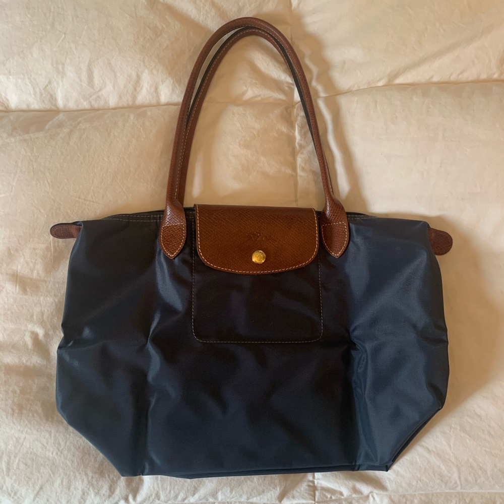 Authentic Longchamp shoulder bag NEVER USED